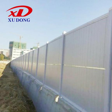 施工現(xiàn)場為何用旭東PVC圍擋？質(zhì)量和安全是決勝的關鍵！