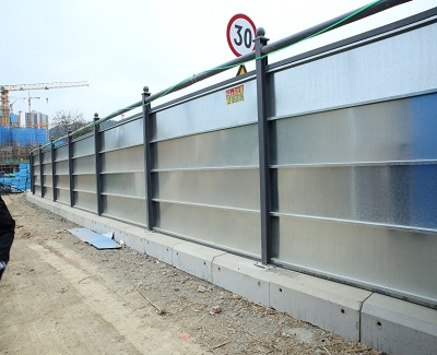 深圳圍擋多少錢一米？批發(fā)價(jià)格貴不貴？