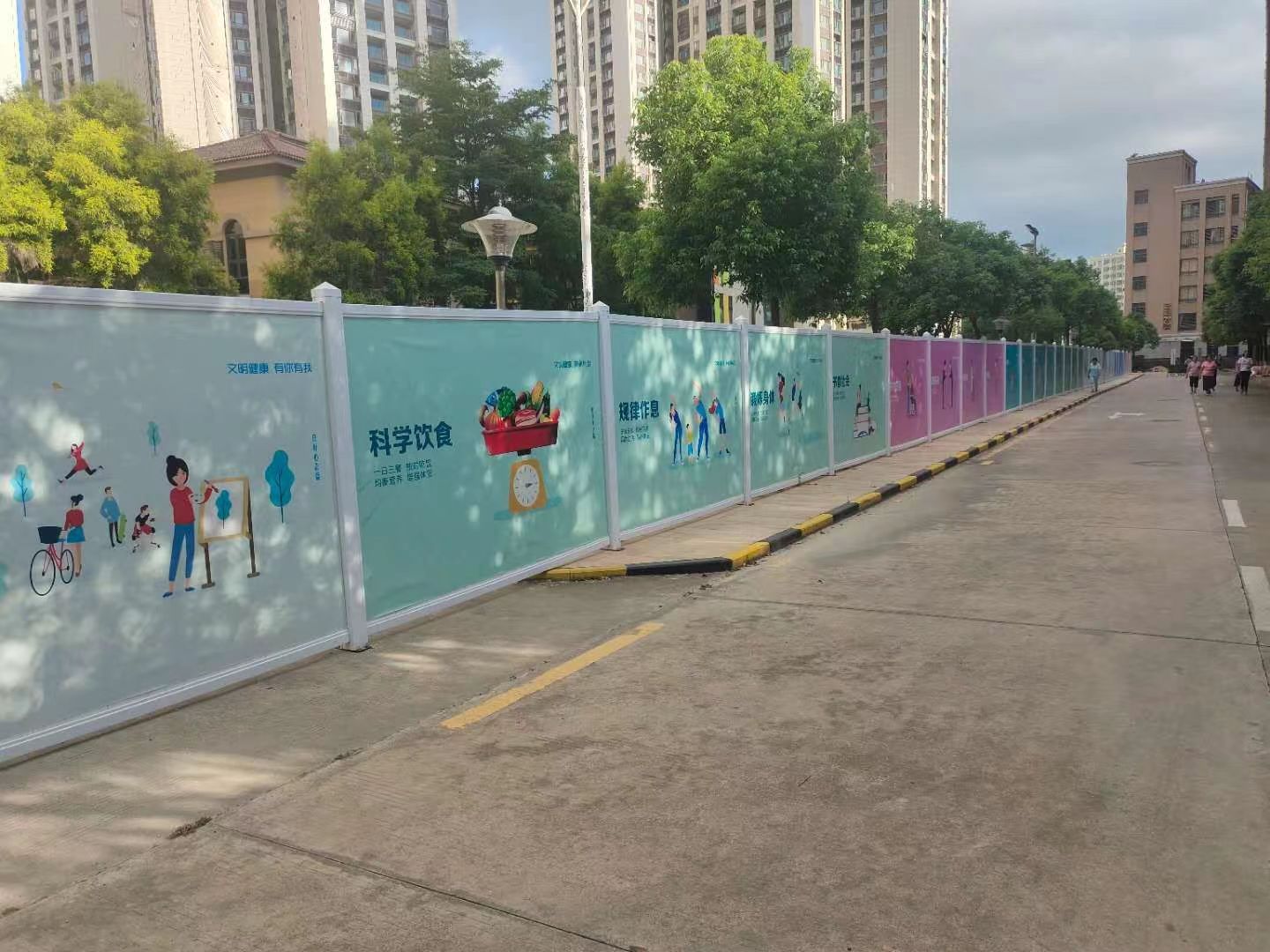 深圳a型圍擋多少錢？?jī)r(jià)格根據(jù)哪些因素來(lái)定？【旭東鋼構(gòu)圍擋廠家】