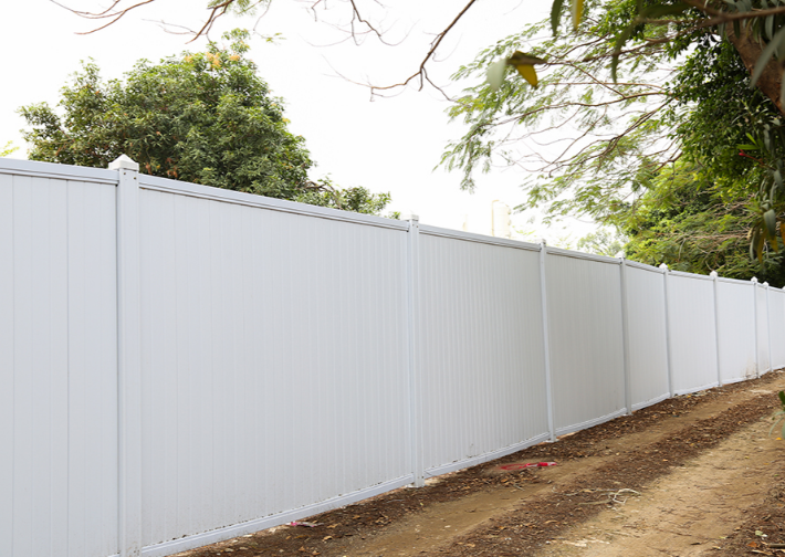 建筑工地使用裝配式鋼結(jié)構(gòu)圍擋會產(chǎn)生哪些環(huán)保影響？旭東鋼構(gòu)圍擋廠家